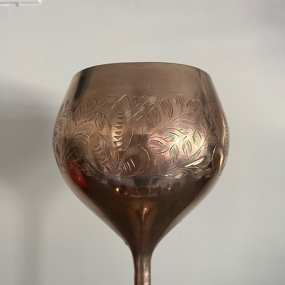 Large brass goblet etched - Picture 4 of 6